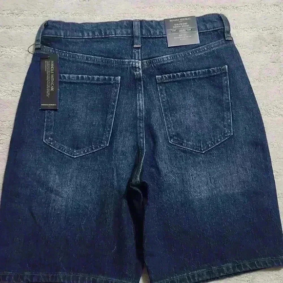 Banana Republic High Rise Denim Short - Picture 6 of 6